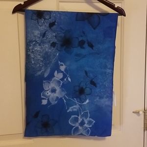 NWT. Cabela's Women's Artisan's Infinity Scarf